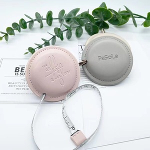 Ruban à mesurer rond en cuir PU personnalisé avec logo, 1,5 m (60 pouces), souple, pour couture et souvenirs, vente en gros usine - Product Image 3