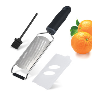 Râpe à fromage en acier inoxydable avec poignée, multifonctionnelle pour râper les fruits, les légumes, le chocolat, le citron, passe au lave-vaisselle - Product Image 1