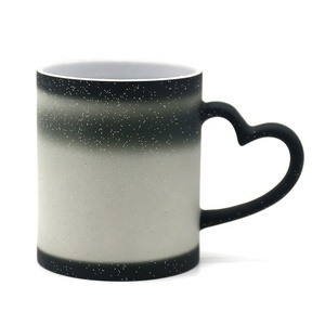 Tùy chỉnh ma thuật sứ long lanh màu thay đổi Mug với trái tim xử lý 11oz thăng hoa có thể in máy rửa chén & lò vi sóng an toàn - Product Image 4
