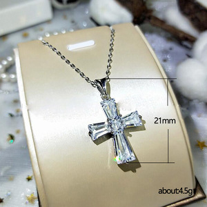Collar con Colgante de Piedra Transparente para Mujer, Joyería Brillante de Moda para Uso Diario, Regalo - Product Image 5