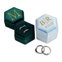 Boîte à bague en velours personnalisée, boîte à bagues de mariage hexagonale à double fente avec monogramme, élégante boîte à bijoux de fiançailles