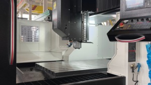 MP-1813 trung tâm gia công giàn nặng X1800 y1300 z700mm hai hướng dẫn tuyến tính + Một đường ray cứng - Product Image 3