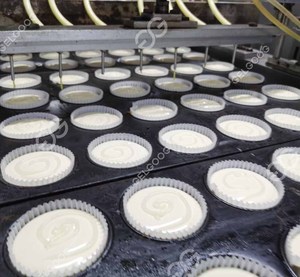 อุตสาหกรรมเชิงพาณิชย์ Madeleine สายการผลิตเค้กจีนเครื่องทําเค้กถ้วยนุ่มเครื่องเค้กฟองน้ําชั้นมัฟฟิน - Product Image 4