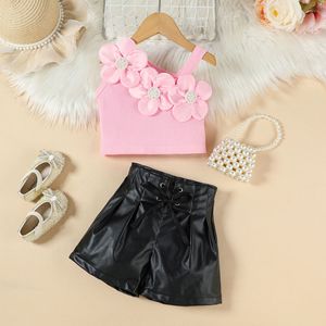 Set di <span class=keywords><strong>Abbigliamento</strong></span> Estivo alla Moda per Ragazze, Top con Spalle Scoperte in Maglia 3D Floreale e Pantaloncini in Pelle PU, Taglie 90-130cm - Product Image 6