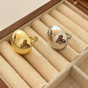 Bague <span class=keywords><strong>en</strong></span> <span class=keywords><strong>métal</strong></span> doré semi-circulaire à surface lisse, style français exagéré, accessoire de main simple et irrégulier, bijoux de niche N81302 - Product Image 6