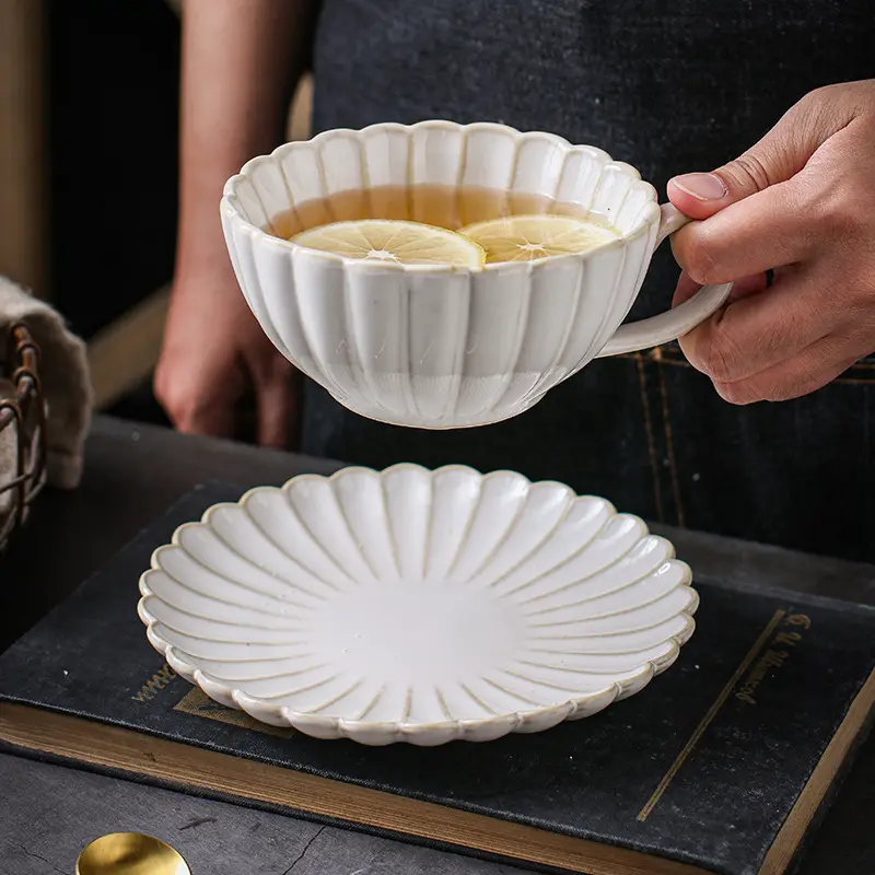 Japanische Keramik becher Chrysanthemen förmige Kaffee Untertasse Set Einfache Retro Nachmittags tee Tasse äthiopisch