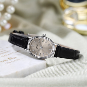 Reloj de pulsera de alta gama para mujer, diseño ovalado simple y elegante, reloj de cuarzo impermeable de cuero genuino - Product Image 3