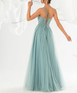 Robe de soiré<span class=keywords><strong>e</strong></span> longue asymétrique pour femme, en tulle uni brodé de sequins, coupe ajusté<span class=keywords><strong>e</strong></span>, éco-responsable, avec fente haute, idéale pour l'automne - Product Image 2