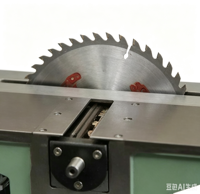 Machine à bois multifonctionnelle : table de travail, scie circulaire, scie à ruban, dégauchisseuse pour la coupe du bois jusqu'à 120 mm