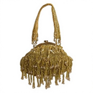 Sac de soirée doré orné de perles avec franges à pompons et poignée supérieure - Product Image 1