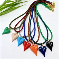 Collier pendentif cœur pointu en émail brillant couleur cuivre avec cordon torsadé en polyester et fermoir en laiton pour femmes et filles