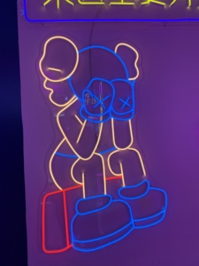 Enseignes au néon personnalisées à LED pour l'intérieur et l'extérieur logos et enseignes d'entreprise étanches avec corps de lampe en cristal - Product Image 3