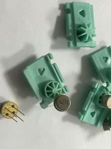 Nuevos Transistores Lineales CAN4 Originales LTFLU-1ACH de 4 Pines Dorados en Stock Electrónico - Product Image 4