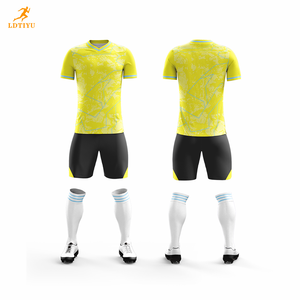 2025 Высококачественная Мужская Футбольная форма на заказ, оптовая продажа от производителя, сублимационная полоса высокого качества, цифровая печать - Product Image 3