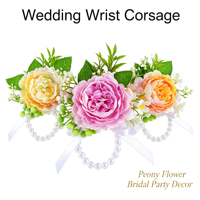 Bracelet de fleurs artisanales en ruban et perles, avec roses blanches et verdure, pour demoiselle d'honneur, mariée, mariage, banquet, bal de promo, décoration à porter au poignet