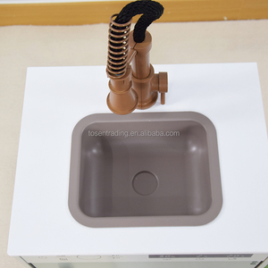 Lavadora y Fregadero de Juguete de Madera para Niños, Color Verde Salvia, Marca Laontessundry, con Grifo Realista y Pantalla Digital - Product Image 5