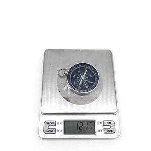 Mini boussole portable en aluminium de 45 mm, résistante aux chocs, avec pointeur luminescent et crochet pour l'extérieur - Product Image 5