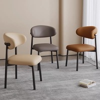 Chaise de salle à manger sans accoudoirs en cuir rembourré, style minimaliste moderne, avec dossier en fer forgé, tabouret de luxe léger haut de gamme, idéale pour la location
