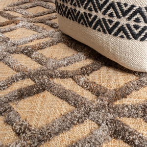 Tapis en couches de sisal de qualité supérieure Tapis en laine tissé à la main combinant une surface en laine douce avec une base durable pour une décoration intérieure élégante et fonctionnelle - Product Image 4