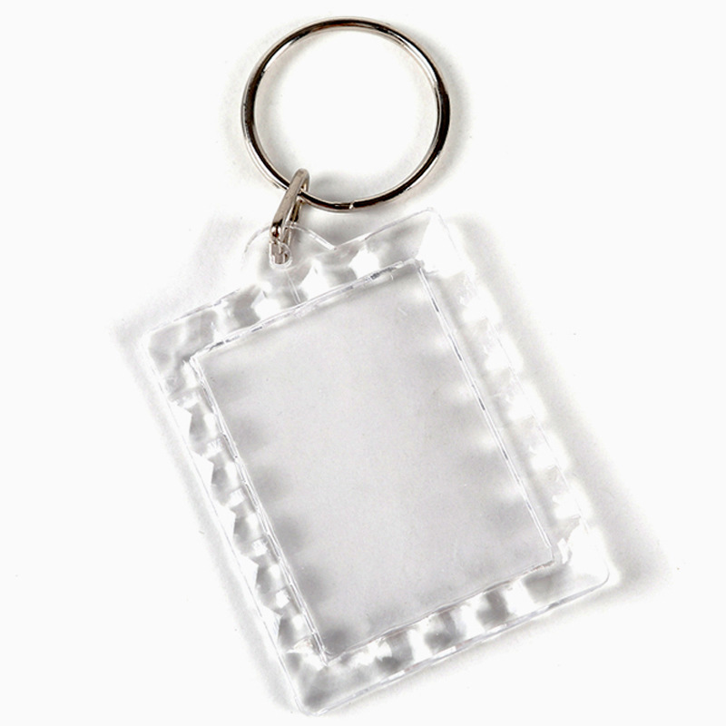 Exterior 3,8*5,0 cm interior 2,9*4,0 cm