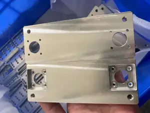 Mecanizado de chapa de aluminio fabricación de metal mecanizado de aluminio mecanizado de placa de cubierta