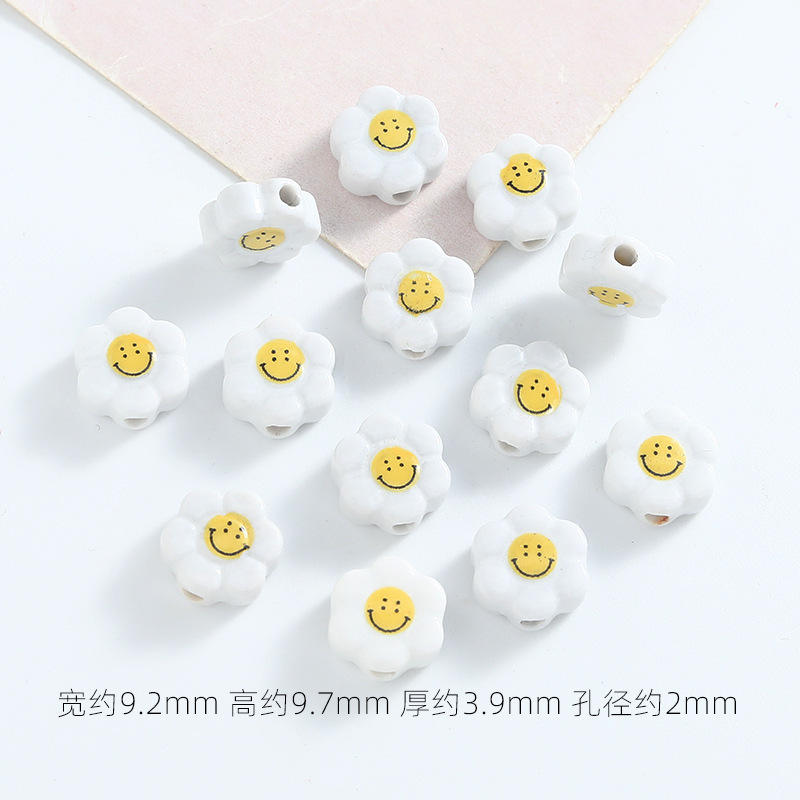 Trous verticaux blancs et jaunes