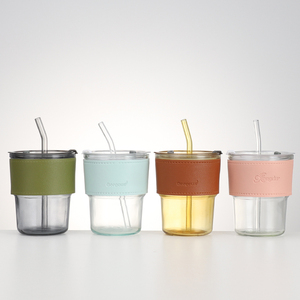 Nouveau Vente en Gros de Luxe Personnaliser Logo Verre Transparent Isolation Thermique Couche de Cuir Tasse à Café Tasse à Eau avec Couvercle et Paille - Product Image 4