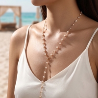 Collier long en perles en forme de Y simple : un collier élégant pour femme, parfait pour le quotidien et les soirées de vacances