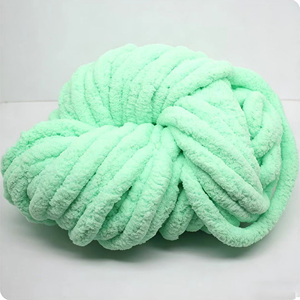 Coperta in ciniglia di velluto lavorata a maglia, in filato misto poliestere, stile tessitura, motivo tinto, ecologica, antibatterica - Product Image 5