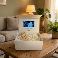 Boîte cadeau blanche, emballage en papier interactif, fermeture magnétique, logo personnalisé, boîte promotionnelle pour mariage