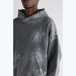 Felpa con Cappuccio Oversize in Cotone 100% Nero Sbiadito dal Sole con Bordi Consumati e Spalle Scese - Product Image 4