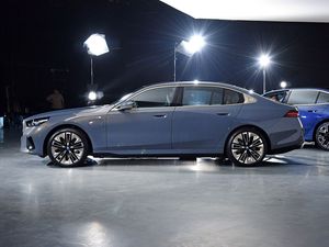 Auto Elettrica EV I5 ad Alta Velocità, Veicolo a Nuova Energia per Adulti, Auto Elettrica a Lunga Autonomia <span class=keywords><strong>Bm</strong></span> w - Product Image 4