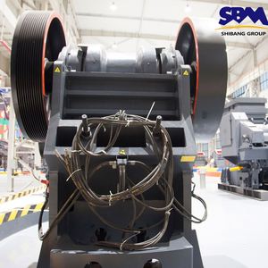 Trituradora de Mandíbulas para Piedra de 150tph en Oferta, Eficiente para Triturar Agregados de Roca de Montaña con Componentes de Rodamientos de Motor Duraderos - Product Image 1