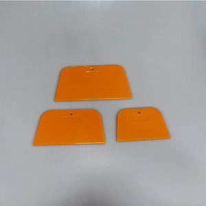 Grattoir <span class=keywords><strong>à</strong></span> <span class=keywords><strong>carrosserie</strong></span> en plastique orange haute visibilité pour le nivellement du mastic et le nettoyage en douceur - Product Image 4