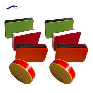 Materiale HDPE Bicolore con Finitura Opaca Testurizzata Antiscivolo per Applicazioni di Pavimentazione in Magazzino - Product Image 1