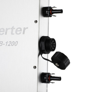 Microinversor Ginlong GTB-1200 de 1200W con Salida Única para Sistemas Solares - Product Image 3