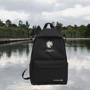 กระเป๋าเป้แฟชั่นใหม่ลายปักดอกไม้สำหรับผู้หญิง กระเป๋าเป้สะพายหลังนักเรียนผ้า Oxford ความจุขนาดใหญ่ - Product Image 3