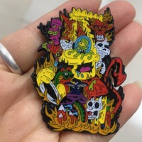 Özelleştirilmiş Metal Büyük Boy Rozet Özel Yumuşak Mineli Kulüp Logosu Rozeti Yaka İğnesi Promosyon Sanatı Koleksiyonluk