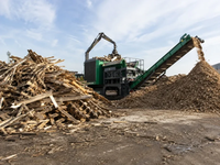 Broyeur de tiges de maïs et déchiqueteur de pailles de riz, machine à broyer les pailles de blé pour combustible biomasse