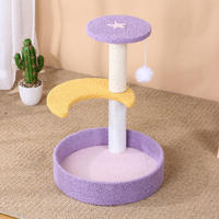 Arbre à chat moderne multifonctionnel à 2 niveaux avec poteau à gratter en sisal, lit en peluche et jouet interactif à balle pour intérieur