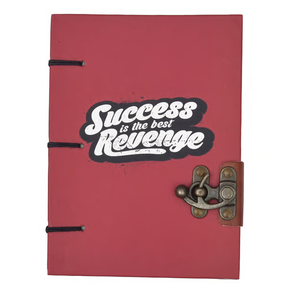 Journal artisanal en cuir pour les chercheurs d'aventure, avec couverture rigide et papier à bords bruts vierges pour l'écriture, le dessin et l'usage quotidien - Product Image 1