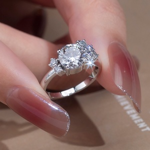 แหวนแต่งงานผู้หญิง Messi Jewelry รุ่น MSR-1163 ทองคำขาว 14K ประดับโมอิสซาไนต์ สำหรับวันครบรอบ - Product Image 4