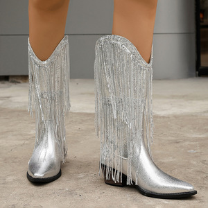 Botas de tacón grueso impermeables de media pantorrilla para mujer, estilo invierno, con borlas, suela gruesa, botas vaqueras con tacón alto, doradas y plateadas - Product Image 5