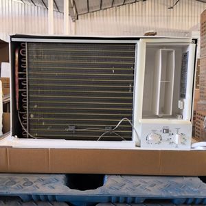 Climatiseur de fenêtre 220V~50/60Hz Compresseur 3HP Froid/Chaud R410A Grande Capacité Idéal pour les pièces jusqu'à 215 m² - Product Image 5