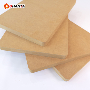 Panneau rainuré Linyi <span class=keywords><strong>2mm</strong></span> 6mm 18mm, panneau <span class=keywords><strong>MDF</strong></span> vert résistant à l'eau, panneau <span class=keywords><strong>MDF</strong></span>/HDF mélaminé à grain de bois pour meubles - Product Image 5