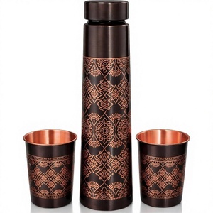 Exclusivo Combo Artesanal de Frasco y Vaso de Cobre Antiguo Diseñado para una Vida Holística, para el Hogar y la Oficina, Bienestar Portátil - Product Image 1