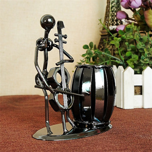 Vente en gros de cadeaux de vacances en métal <span class=keywords><strong>Porte</strong></span>-<span class=keywords><strong>stylo</strong></span> de bureau en fer musical pour le bureau - Product Image 1