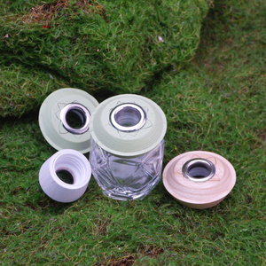 Vietnam WeWood Eco-Friendly Plastic Aromatherapy Bottle Lids New Design Wood Cover Pump Sprayer Bottles Packaging with Screw Cap - Product Image 5