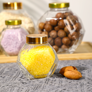 Pot à épices de luxe <span class=keywords><strong>piment</strong></span> <span class=keywords><strong>cannelle</strong></span> flocon poivre Transparent 200/380/750ml fantaisie confiture pots hexagonaux en verre de miel avec couvercles à vis - Product Image 3