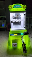 Mini grue en peluche poupée machine de jeu à pièces pinces à griffes machine